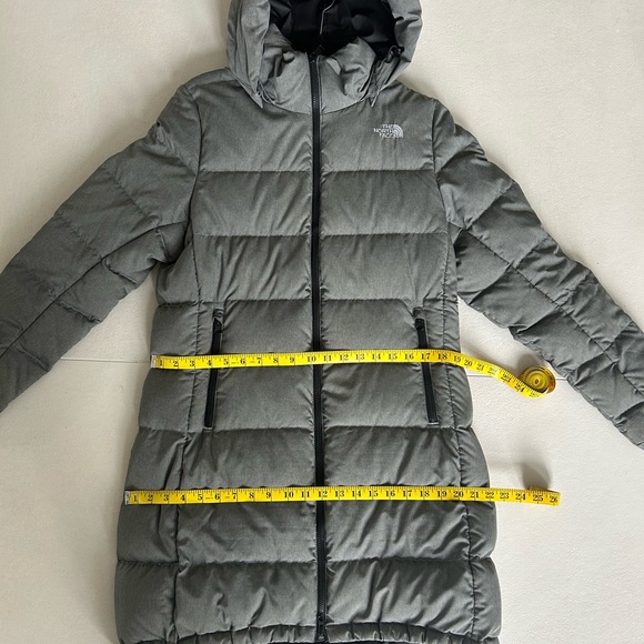 The North Face Metropolis Parka, women’s M, EUC “like new” duel zipper car coat - Picture 13 of 15
